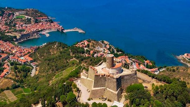 les hauts de collioure, entre terre et mer